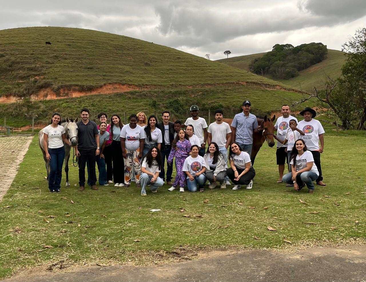 Univértix encerra Atividades Curriculares de Extensão com projeto de Equoterapia para alunos da APAE de Matipó